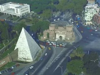 Aabacus Pyramid House Otel Roma
