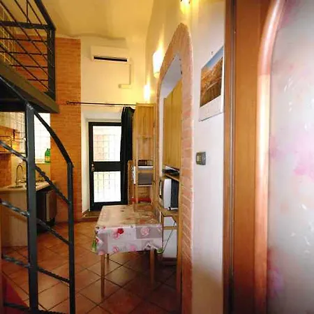 Hotel Aabacus Pyramid House Roma