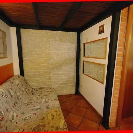 Otel Aabacus Pyramid House *