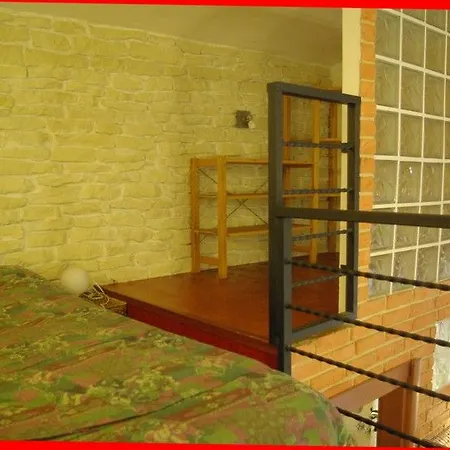Otel Aabacus Pyramid House *