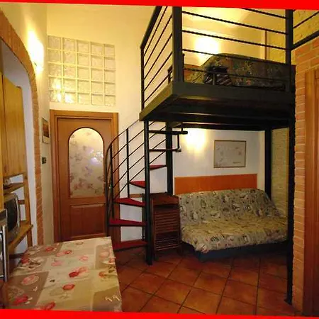 Otel Aabacus Pyramid House Roma