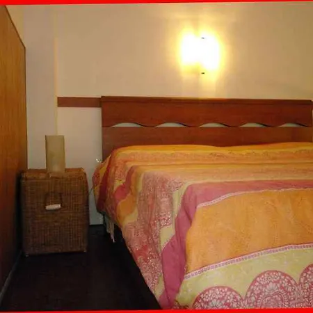Otel Aabacus Pyramid House