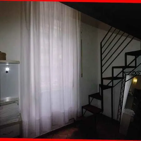 Otel Aabacus Pyramid House Roma